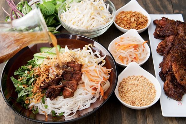 Bún thịt nướng: Đặc sản Huế
