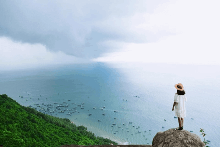 Cảnh biển tuyệt vời từ Sân Tiên - Đỉnh núi Ma Thiên Lãnh