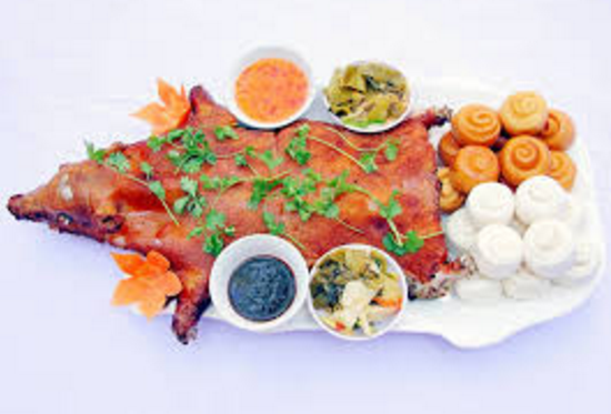 Nhà hàng độc đáo ở TP.HCM với món Heo sữa quay