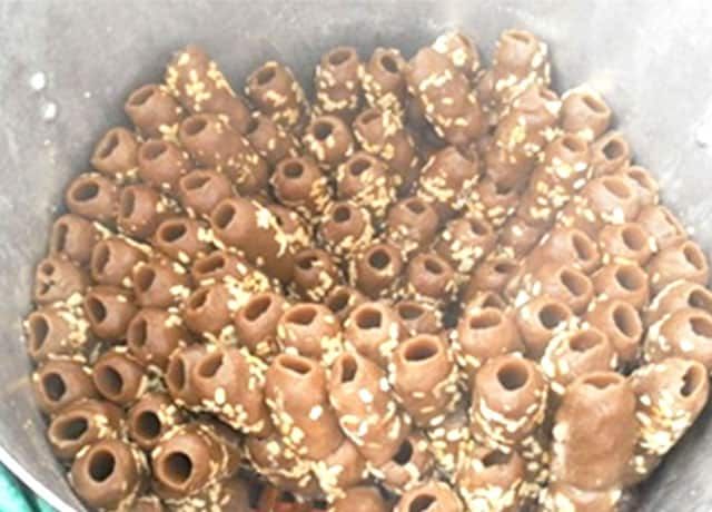 Đặc sản Quảng Trị - Bánh Tu Huýt