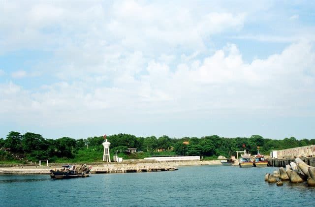 Đảo Cồn Cỏ gần Cửa Tùng - điểm du lịch gần biển