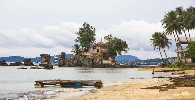 Dinh cậu kể chuyện lịch sử