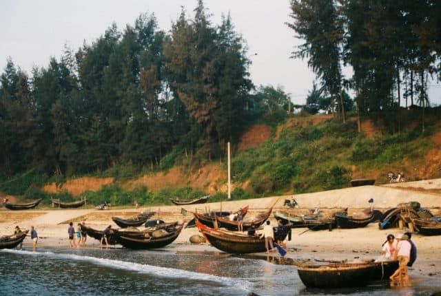 Làng chài tại bờ biển Cửa Tùng, Quảng Trị