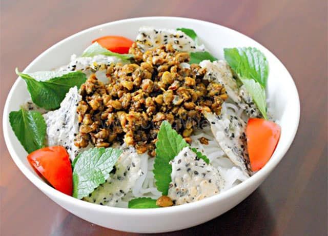 Đặc sản Quảng Trị - Bún hến Mai Xá