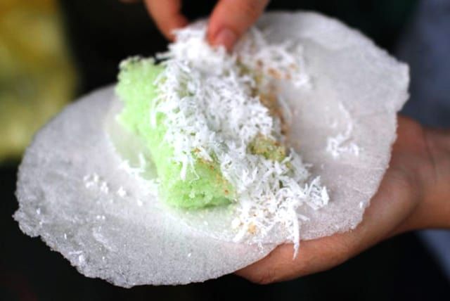 Món bánh với màu xanh lá cuốn hút