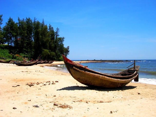 Làng chài bình dị ở bờ biển Cửa Tùng, Quảng Trị