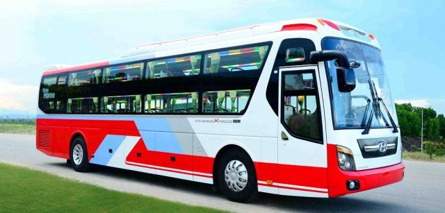 Di chuyển bằng xe khách