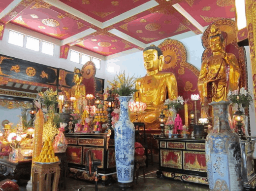 Bức tranh thanh tịnh bên trong chùa Vĩnh Nghiêm