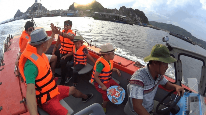 Phương Tiện Duy Nhất để Đến Đảo Thiềng Liềng là Đò