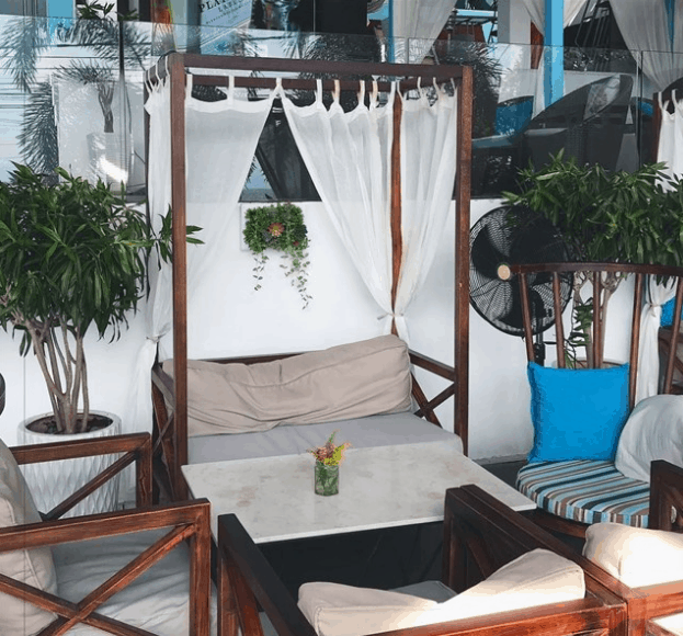 Bộ bàn ghế tuyệt vời (sưu tầm)