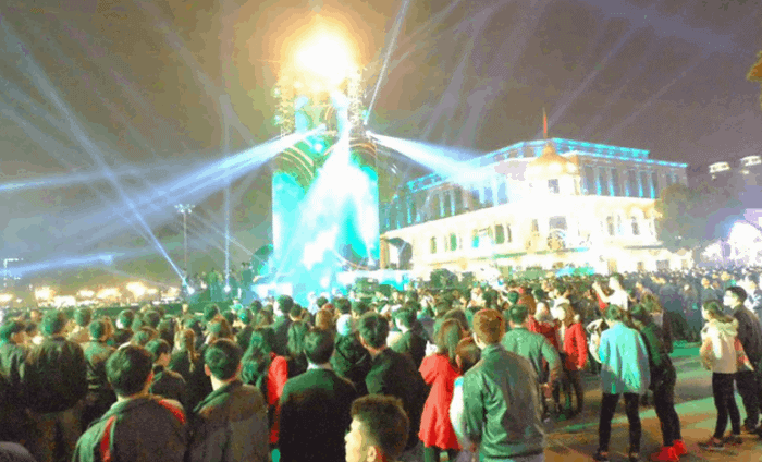 Năm mới đầy phấn khích ở Thủ Đô (sưu tầm)