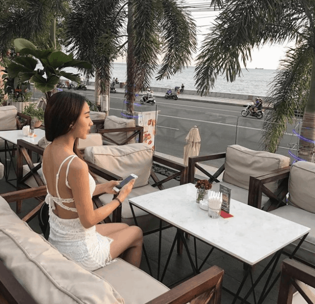 Tận hưởng view biển đẹp (sưu tầm)