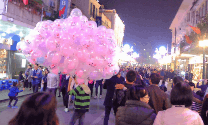 Đông đúc ở các điểm đếm ngược