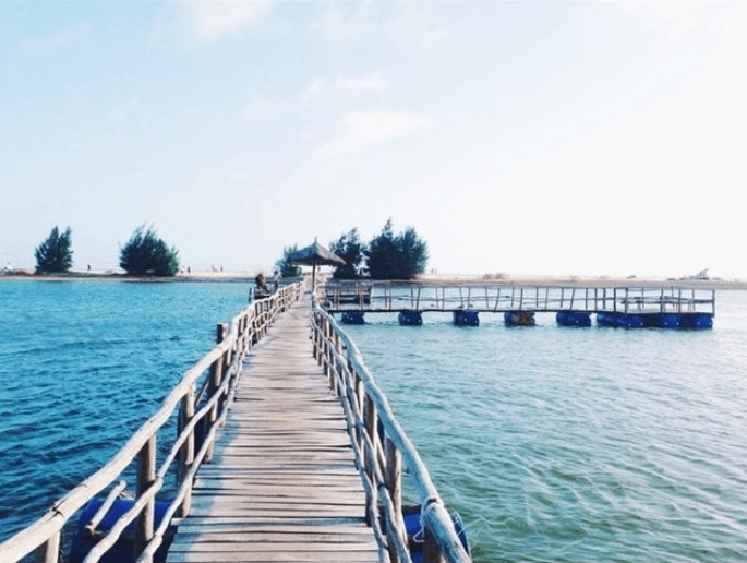 Khung cảnh tĩnh lặng ở Hồ Cốc (tìm kiếm)