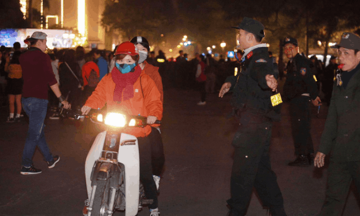 Lực lượng chức năng nằm vùng khắp nơi (sưu tầm)