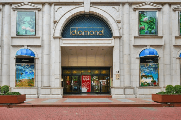 Diamond Plaza - Trải nghiệm mua sắm cao cấp