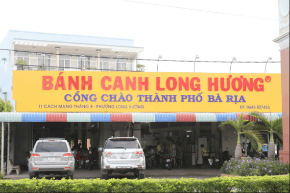 Bánh canh giò heo Long Hương là món ngon không thể bỏ qua ở Vũng Tàu