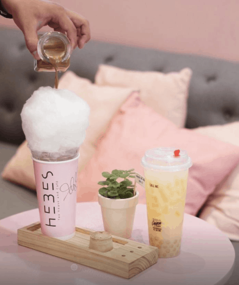 Hình ảnh cốc trà sữa bông gòn quyến rũ