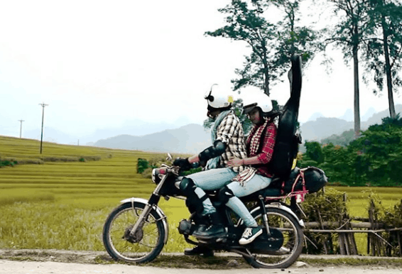 Xe máy là phương tiện phù hợp nhất (Sưu tầm)