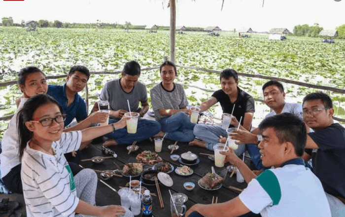 Enjoying a meal amidst the lotus pond (source: collected)