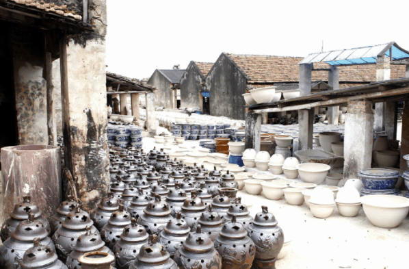 Làng nghề gốm sứ Bình Dương