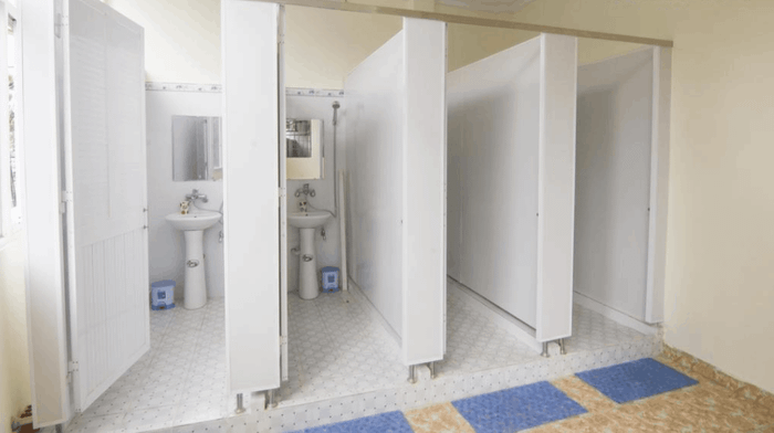 Phòng tắm chung tại nhà nghỉ Dream Box Hostel