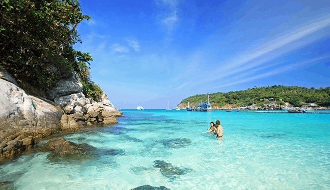 Bãi Sao - Nước biển trong xanh (sưu tầm)