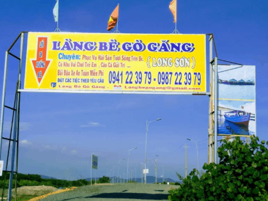 Con đường xuống làng bè Gò Găng