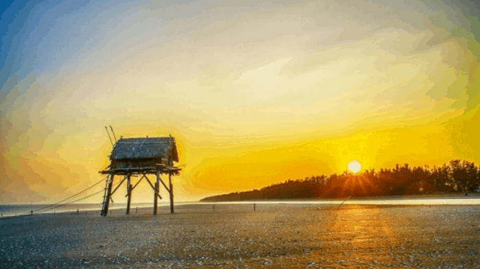 Ngắm cảnh hoàng hôn tại bãi biển 30 tháng 4