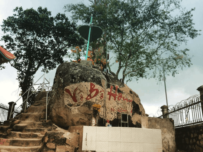Vồ Bồ Hòn - núi Cấm
