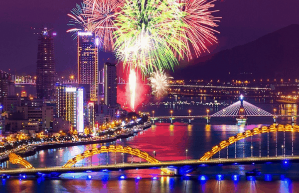 Hình ảnh bắn pháo hoa tại Đà Nẵng năm 2017