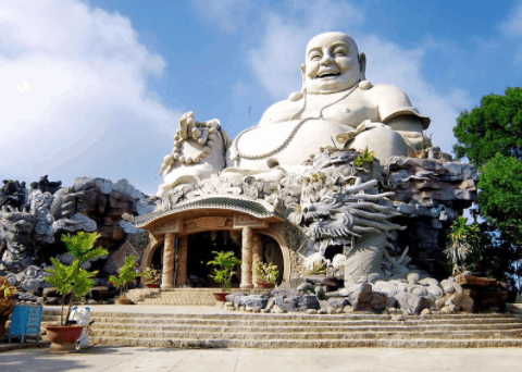 Chùa Phật Lớn trên núi Cấm