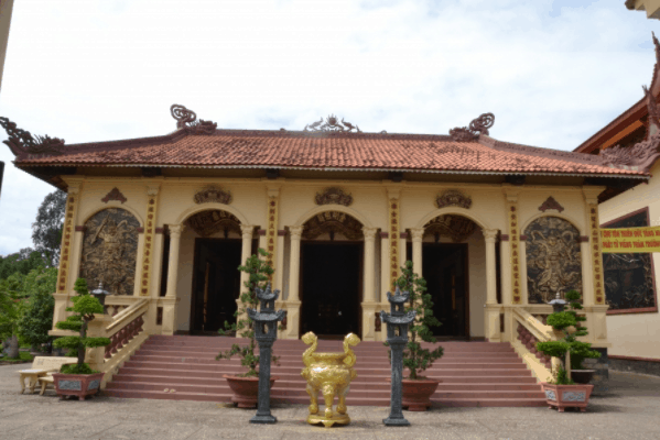 Tham quan chùa Kim Cang