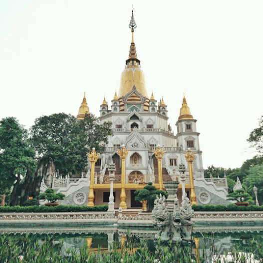 Kiến trúc giống ngôi chùa ở Thái Lan (sưu tầm)