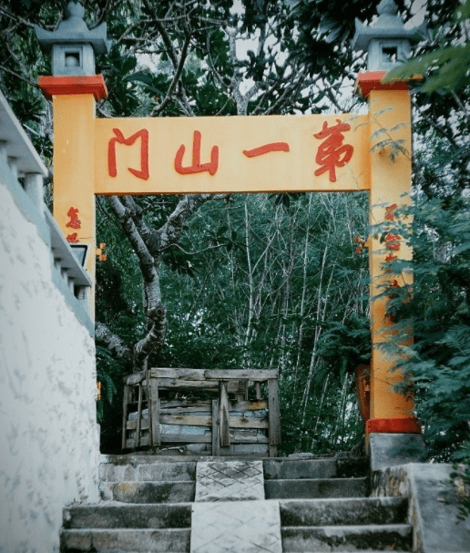 Cổng chùa Quan Âm Các - Cánh cổng thiên đàng