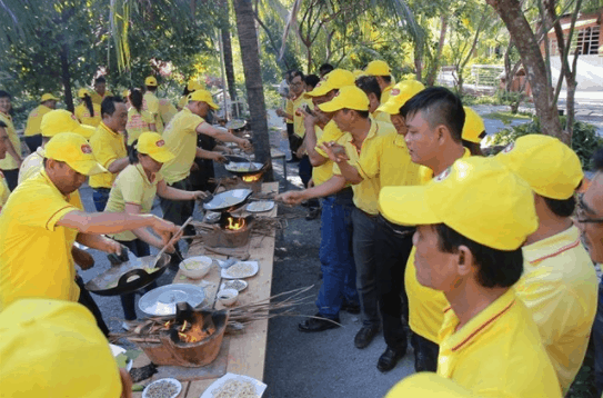 Trải nghiệm hoạt động nướng bánh tại Khu du lịch Phú An Khang