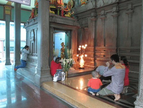 Lễ Hội Tại Chùa Bà Ấn
