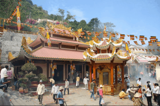 chùa Bà Đen