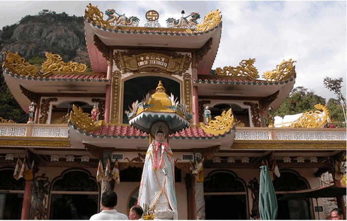 chùa Bà Đen
