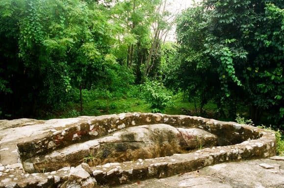 Hòn Đá Bạc