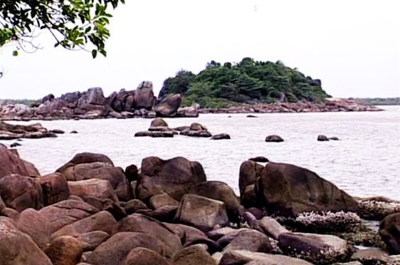 hòn đá bạc