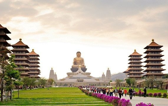 Khám phá không gian tĩnh lặng của Chùa Phật Quang Sơn