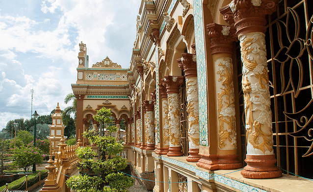 Bức tranh tinh tế của hệ thống cột trụ (ảnh ST)