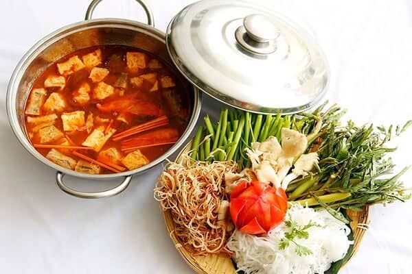 Lẩu Thái Chay tại cơm chay Hoa Sen - một quán chay Vũng Tàu cực ngon