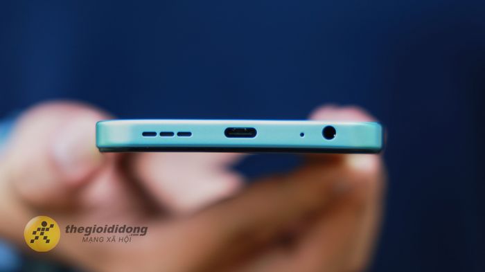 Trên tay TECNO Spark GO 2: Màn hình 120 Hz, pin lớn 5.200 mAh mà giá chỉ 1.89 triệu đồng