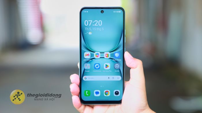 Trên tay TECNO Spark GO 2: Màn hình 120 Hz, pin lớn 5.200 mAh mà giá chỉ 1.89 triệu đồng