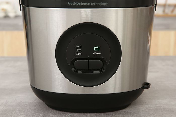 Nồi cơm nắp gài Philips 1.8 lít HD3213/31 - Bảng điều khiển
