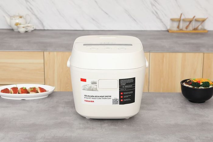 Thiết kế - Nồi cơm điện tử Toshiba 1.8 lít RC-18DR5UVN(W)