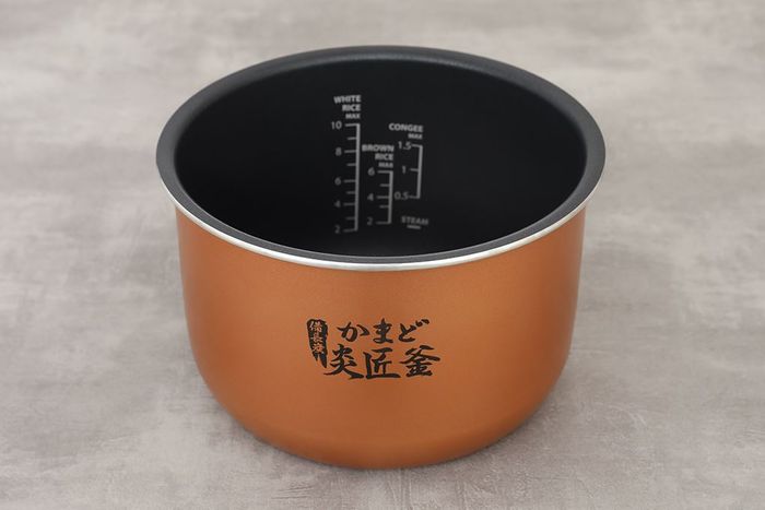 Dung tích - Nồi cơm điện tử Toshiba 1.8 lít RC-18DR5UVN(W)