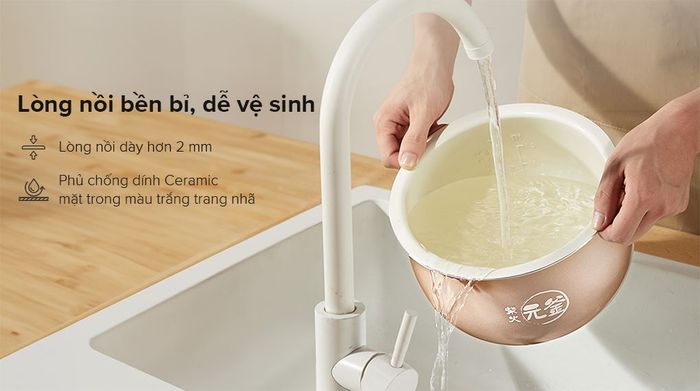 Lòng nồi dày, chống dính Ceramic - Nồi cơm điện tử Bear 1 lít RC-4H30U